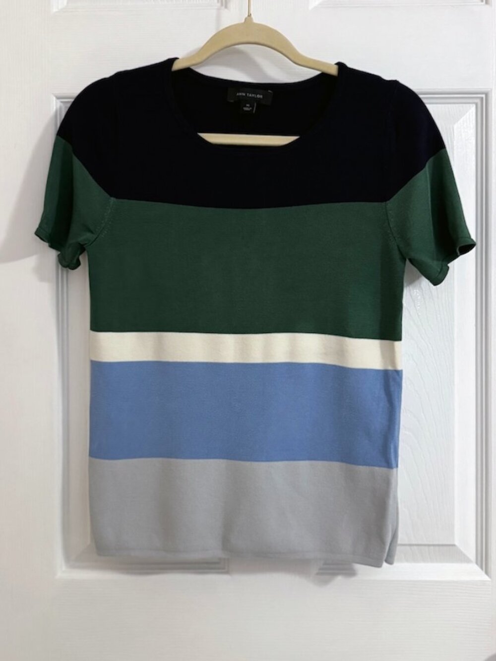 NWOT Ann Taylor Colorblock Short Sleeve Sweater Top XS